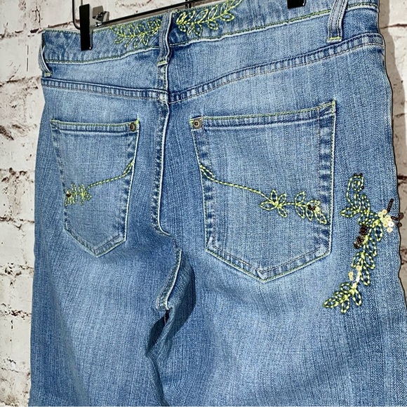 EMBROIDERED JEAN CAPRIS - Picture 3 of 9